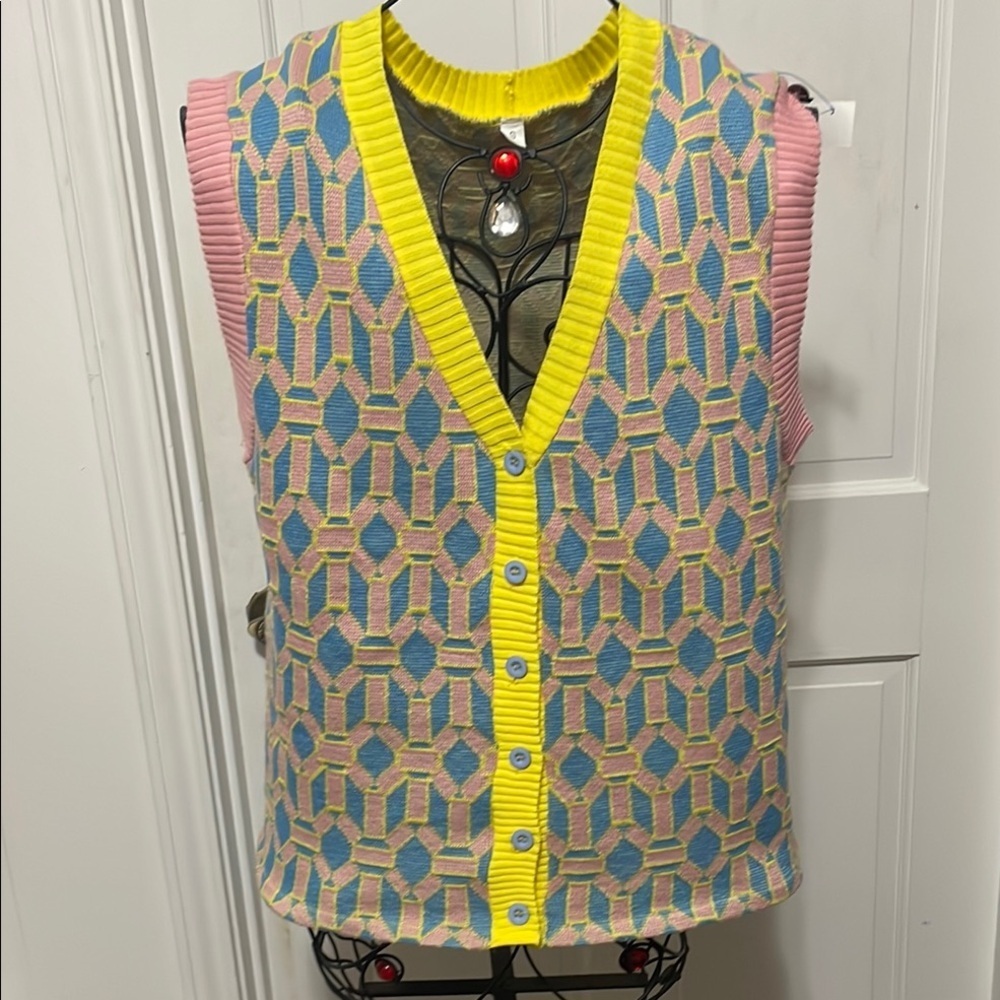 🔷🔷🔷3 for 12$🔷🔷🔷Colorful Geometric Knit Vest